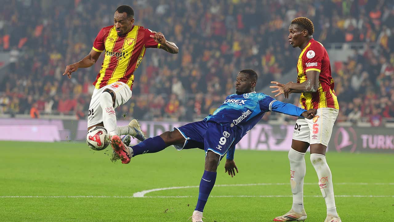 Goztepe Samsunspor Maci 2025 9