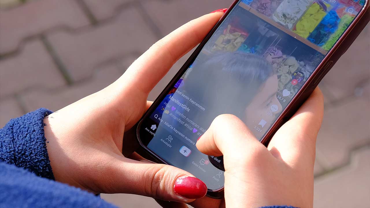 Sosyal Medya Kullanim Suresi 1