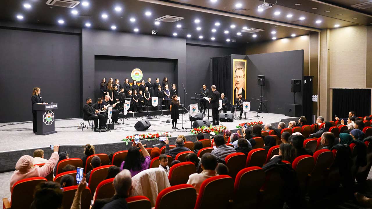 Baris Manco Konseri 1