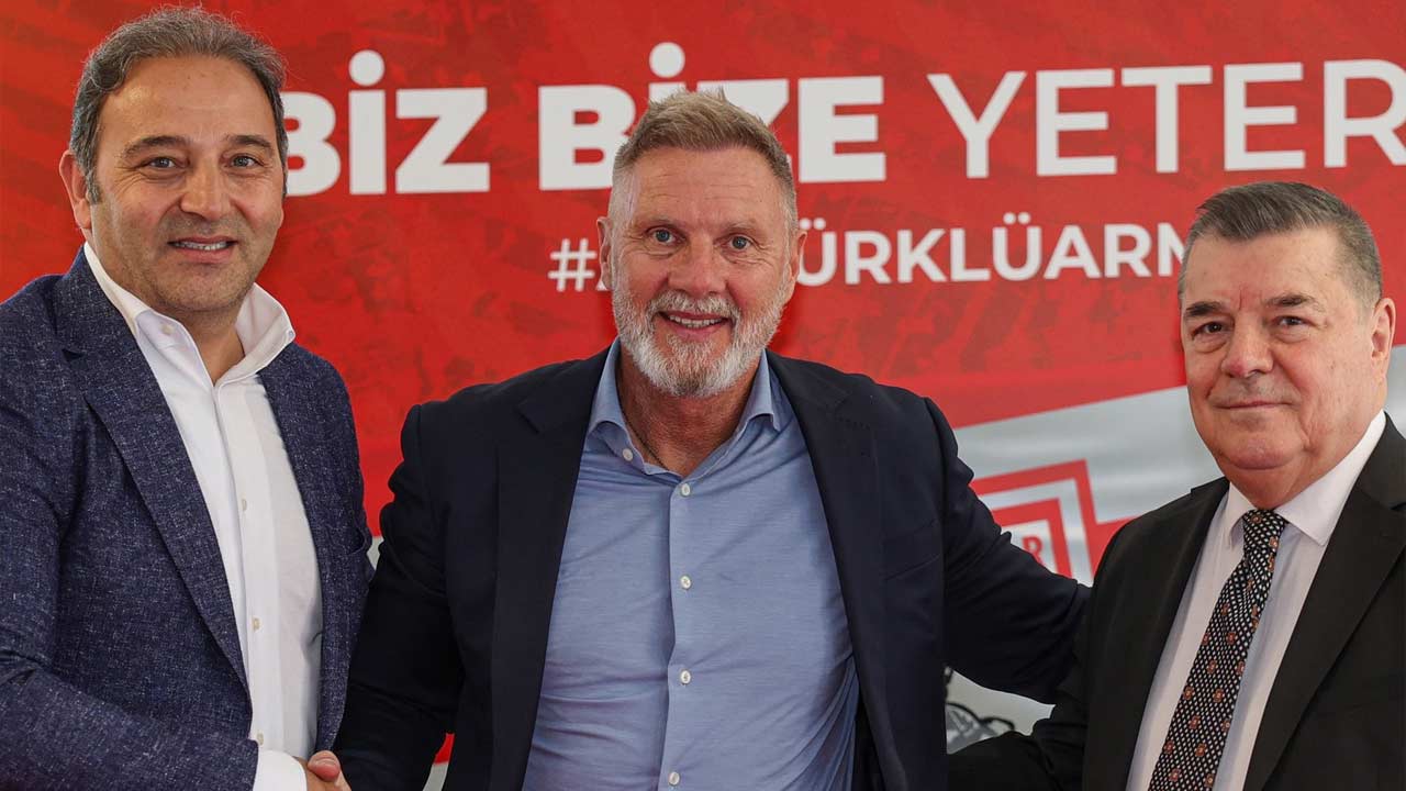 Thorsten Fink Imzaladi 3