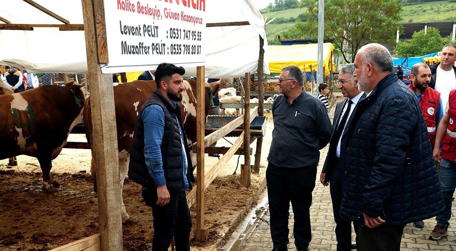 Canik Belediyesi Kurban Pazari Ilginin Merkezi Oldu 3