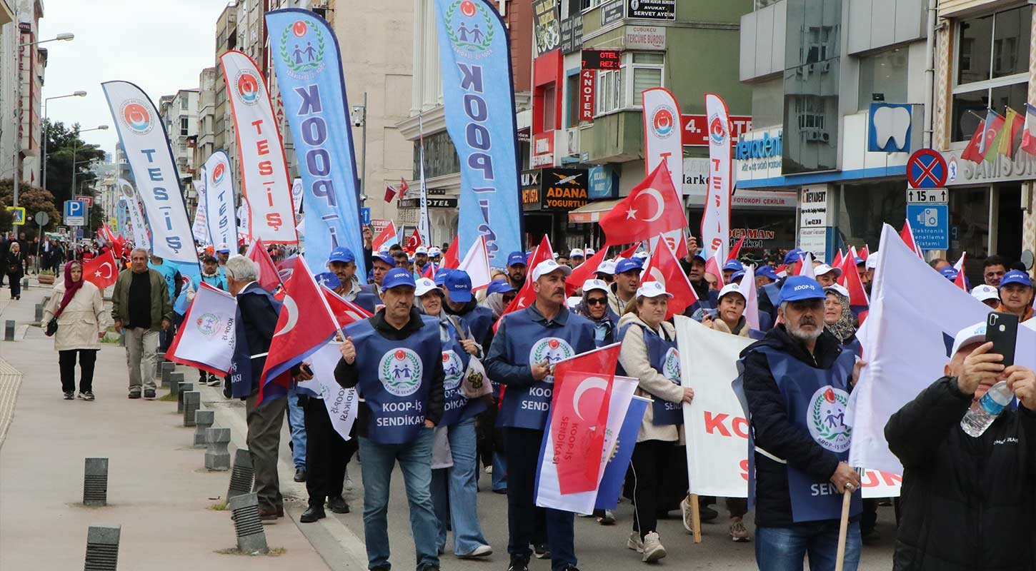 Samsun 1 Mayis Cumhuriyet Meydani Kutlama 3