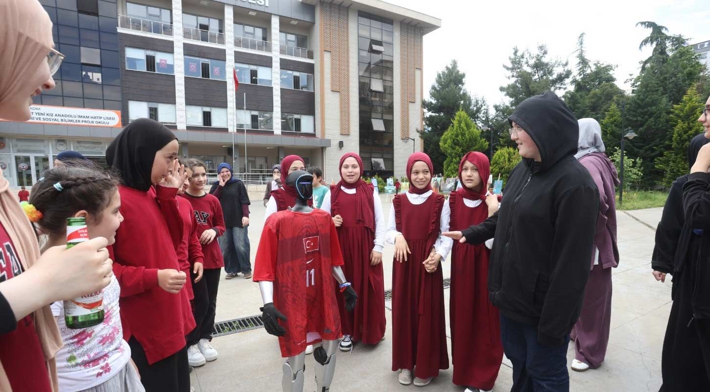 Canikman Ogrencilerle Bulustu 4