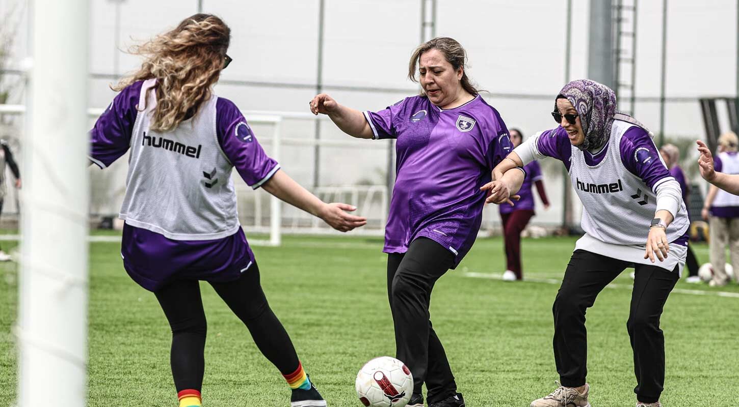 Mor Forma Projesiyle 102 Kadin Futbolla Bulustu 5