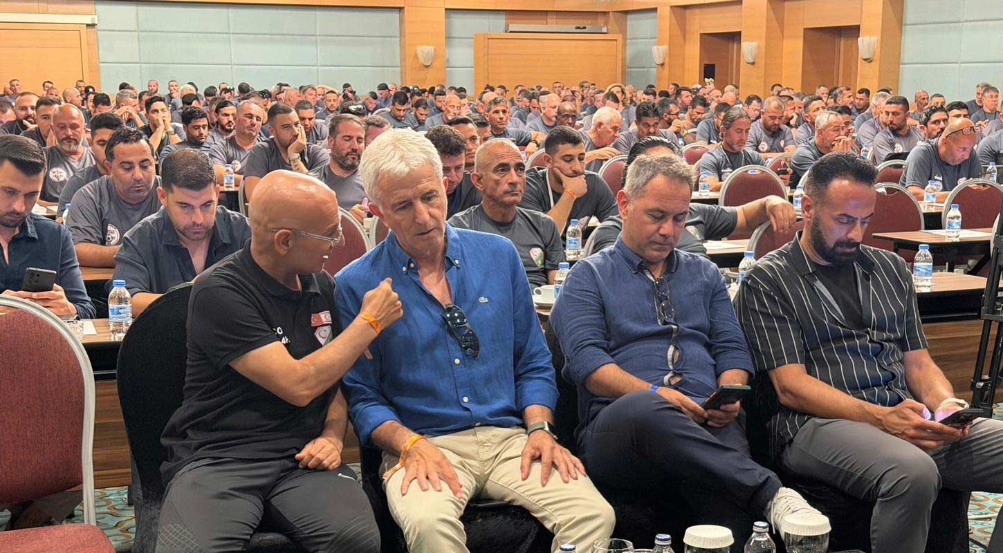 Yucel Uyar Kktcde Antrenorlere Seminer Verdi 3