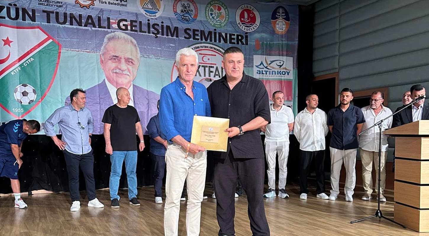 Yucel Uyar Kktcde Antrenorlere Seminer Verdi 4