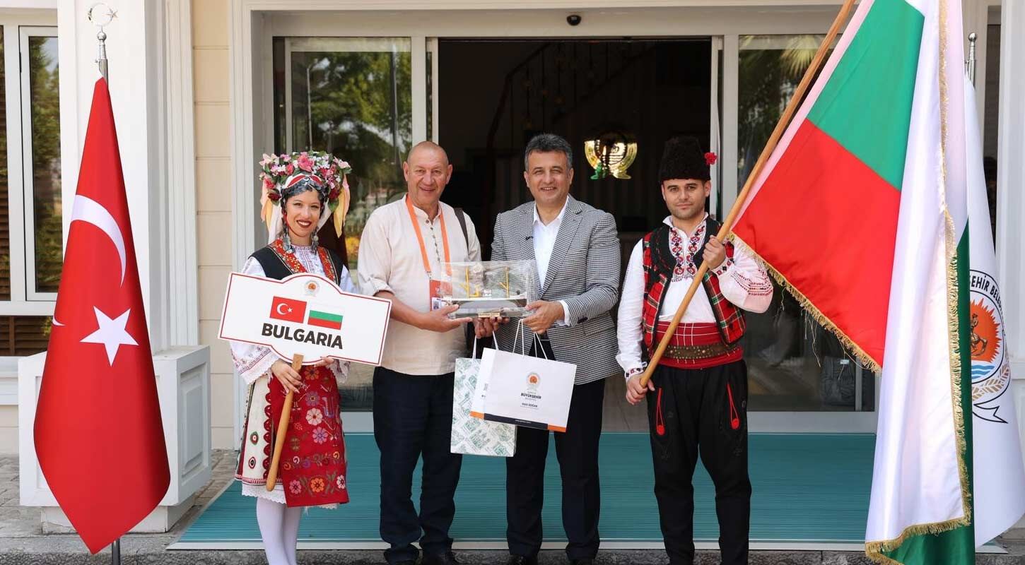 12 Ulkeden Danscilar Baskan Halit Dogani Ziyaret Etti 4