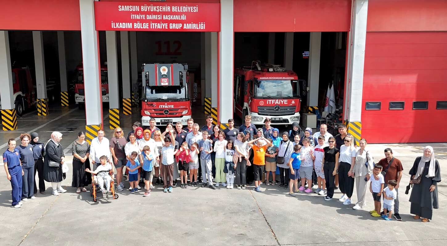 Ozel Cocuklar Samsun Itfaiyesinde Itfaiyeciligi Tanidi 5
