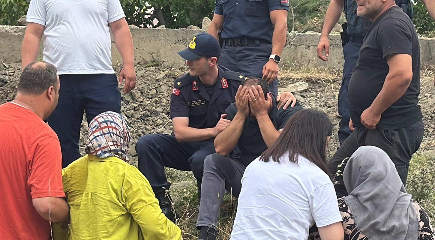 Samsunda Freni Bosalan Hafriyat Kamyonu Devrildi 2