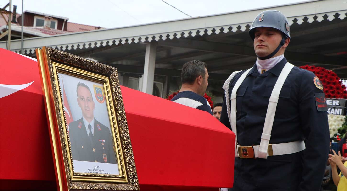 Sehit Mehmet Demirbas Samsunda Son Yolculuguna Ugurlandi 4