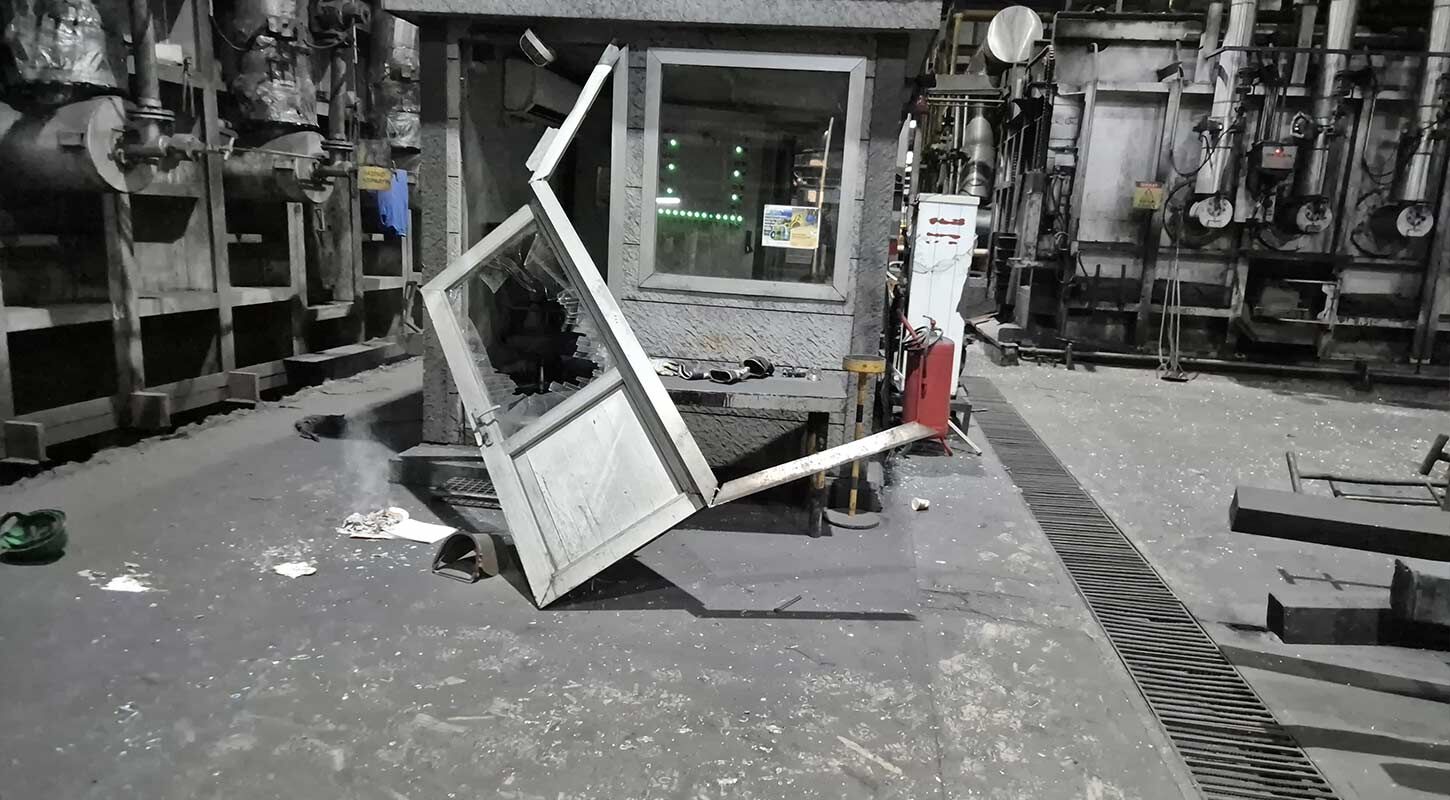 Tekkekoyde Demir Celik Fabrikasinda Patlama 2 Isci Yaralandi 1