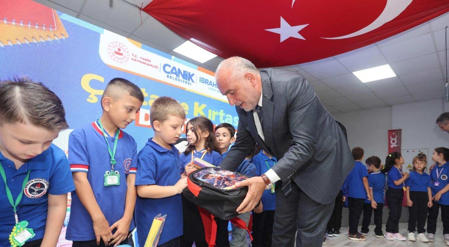 Canikte Birinci Siniflara Canta Ve Kirtasiye Destegi 4