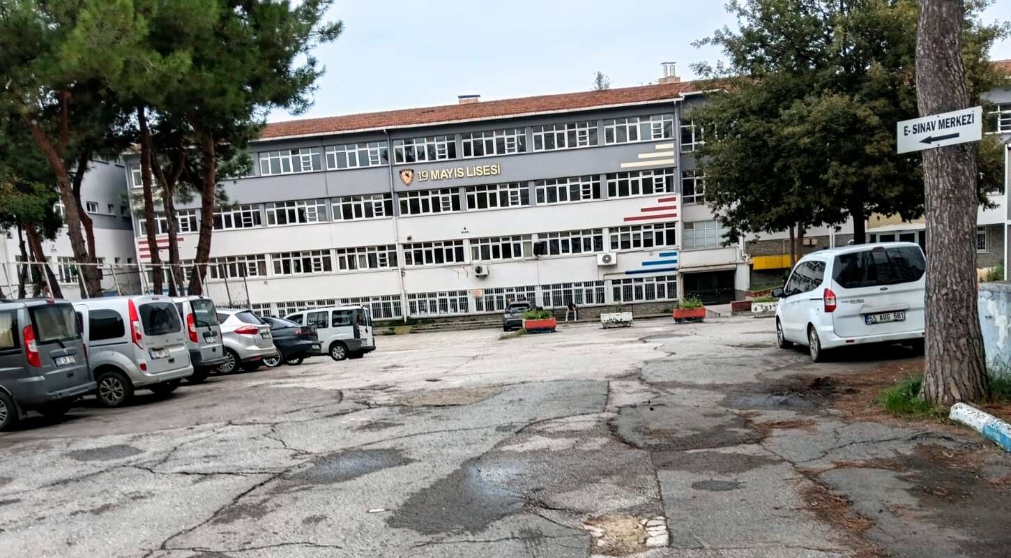 Samsun 19 Mayis Lisesi Yikim Karari Okuluma Dokunma Eylemi 2