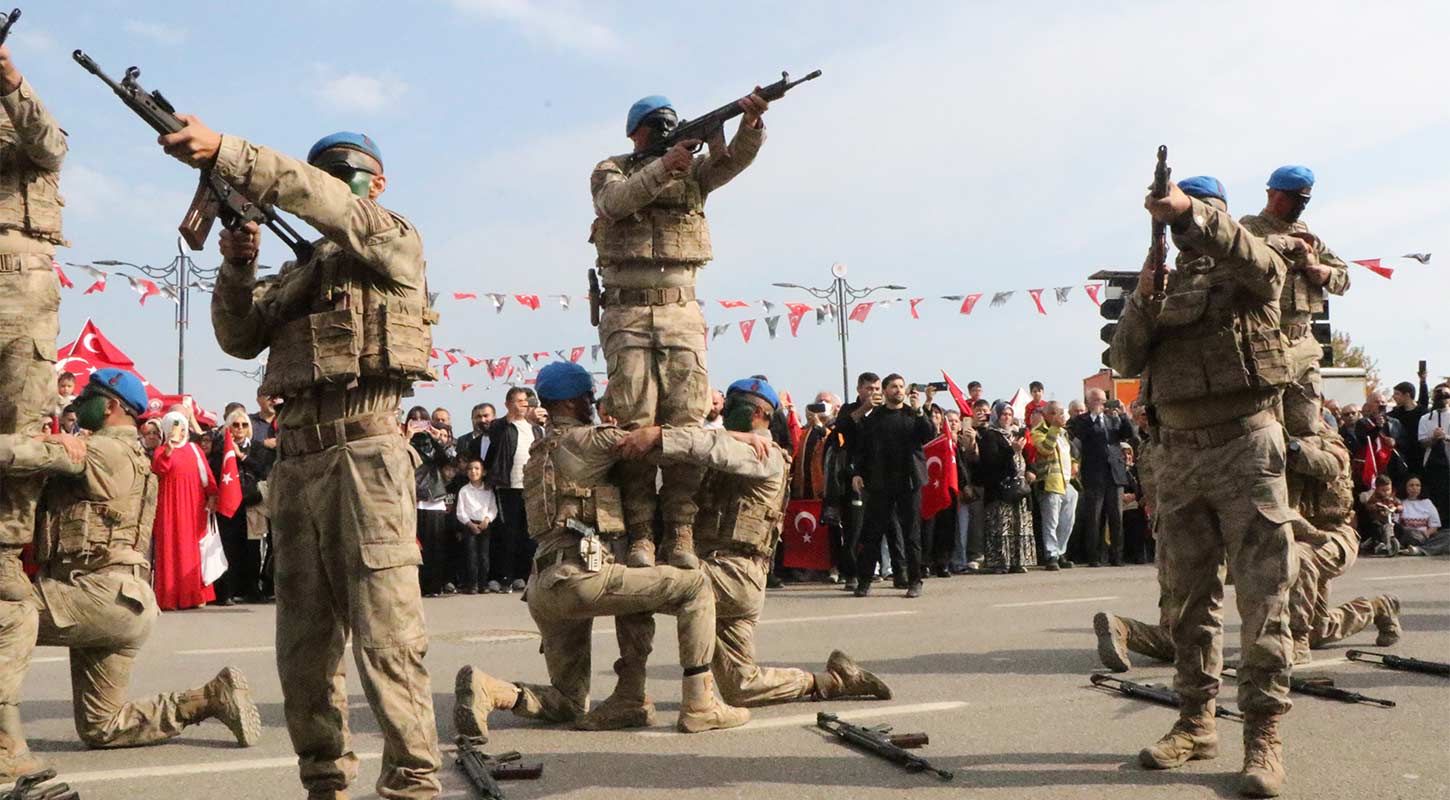 Samsun 29 Ekim Cumhuriyet Bayrami Toreni 3