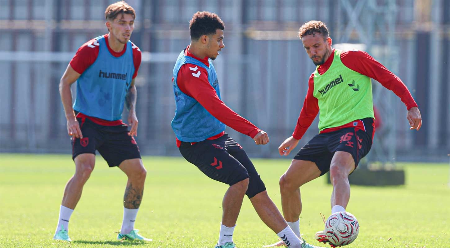 Samsunspor Amed Maci Antrenman Bjelica 1
