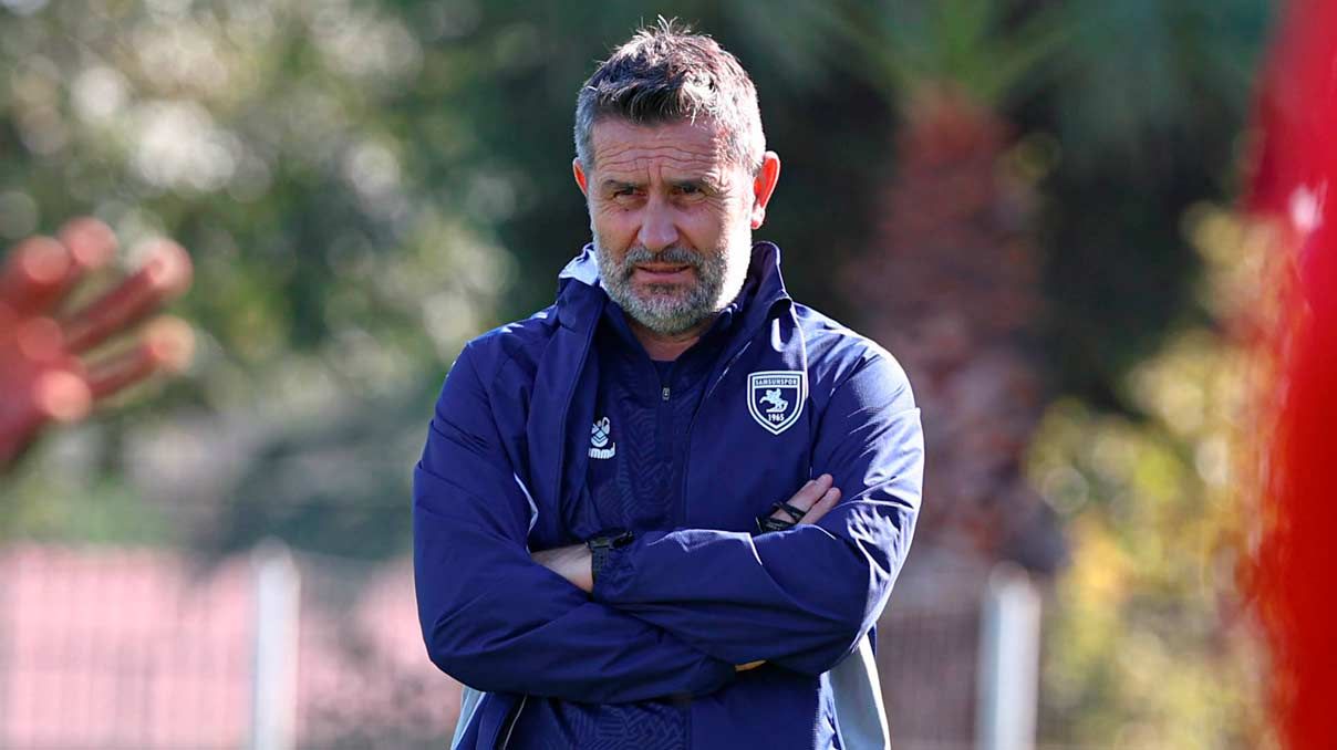 Samsunspor Amed Maci Hazirliklari Nenad Bjelica Savunma 5